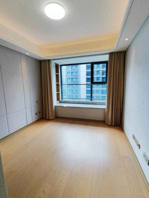 Housing image — Bedroom