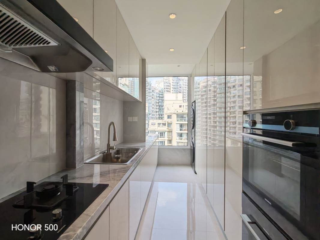 Housing image — Kitchen