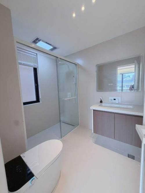 Housing image — Bathroom