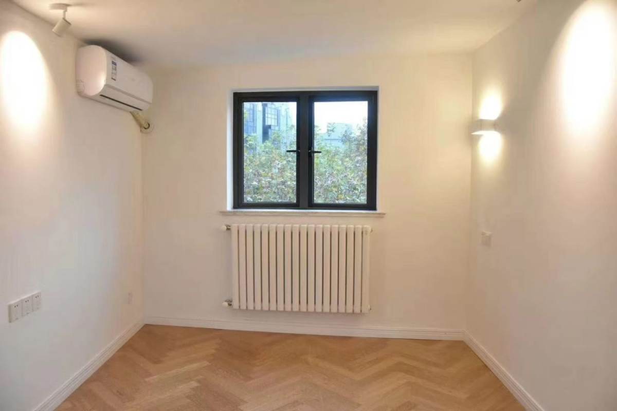Housing image — Bedroom