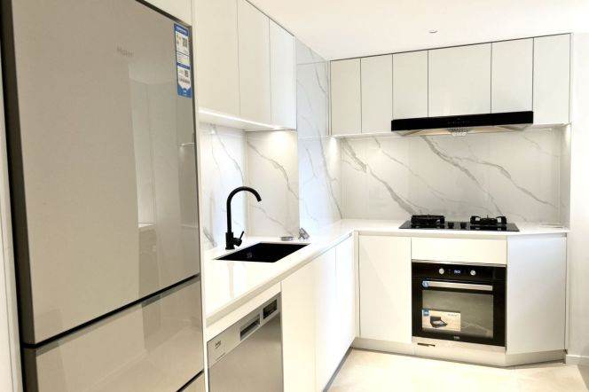 High-Floor 2BR Apartment at Joffre Garden (L1/L10/L12)