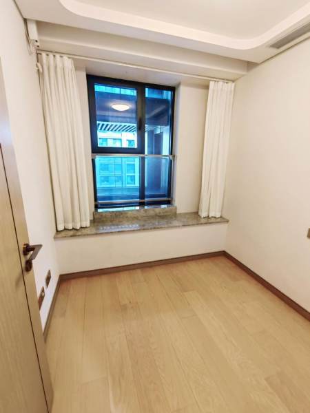 Housing image — Bedroom