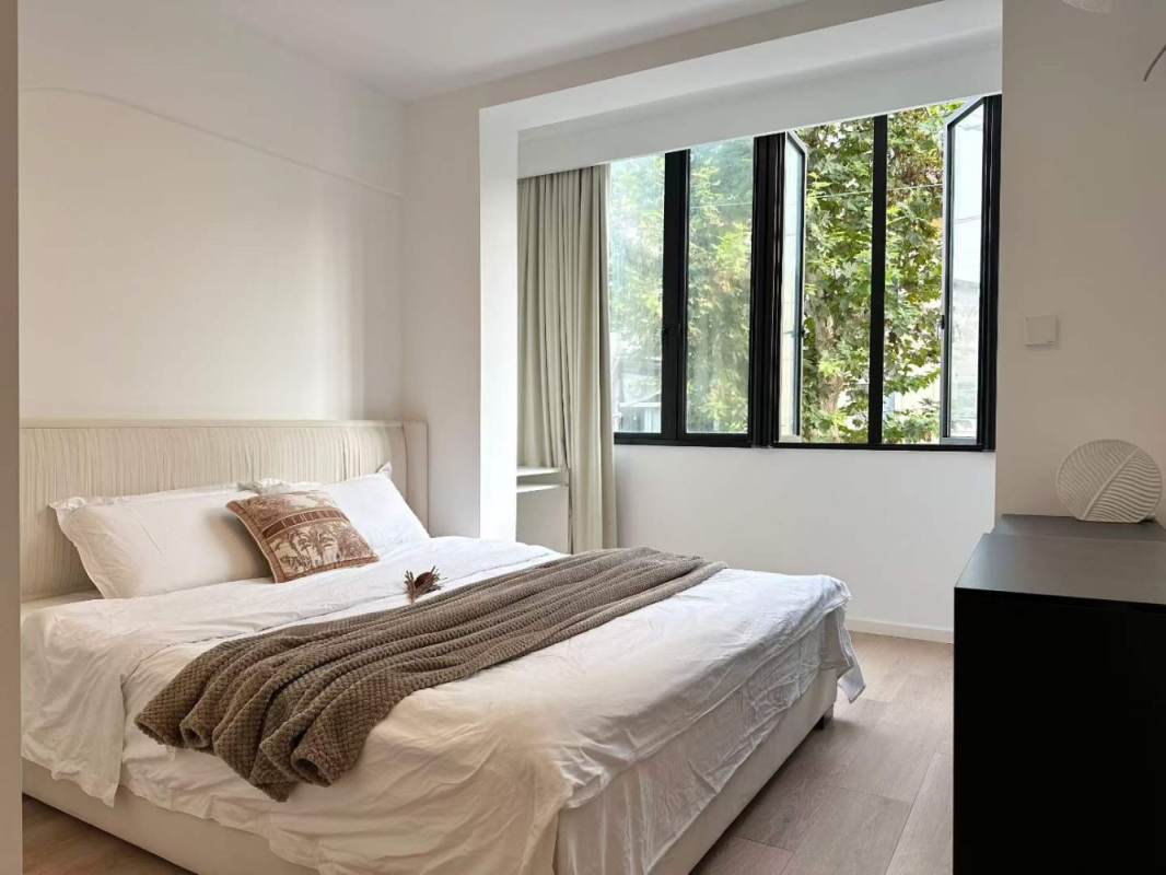 Housing image — Bedroom