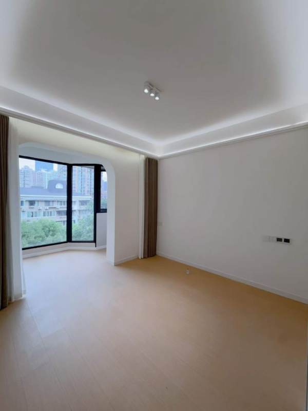 Housing image — Bedroom