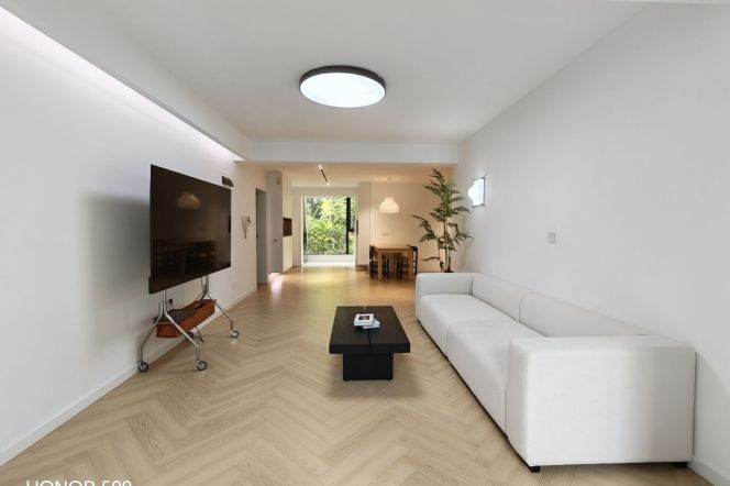 4BR Apartment in Jing'an with Green View (L13/L14)