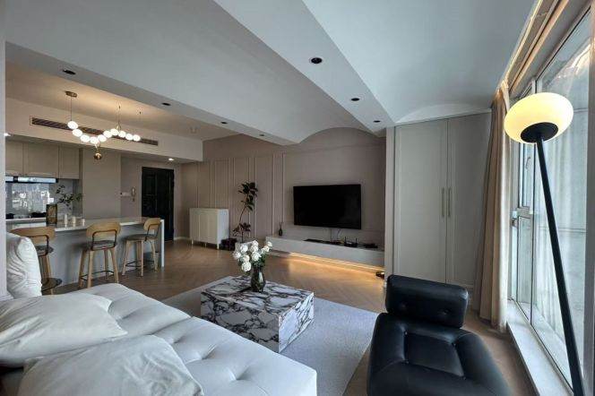 Spacious 1BR Apartment in Xujiahui (L1/L9/L11)