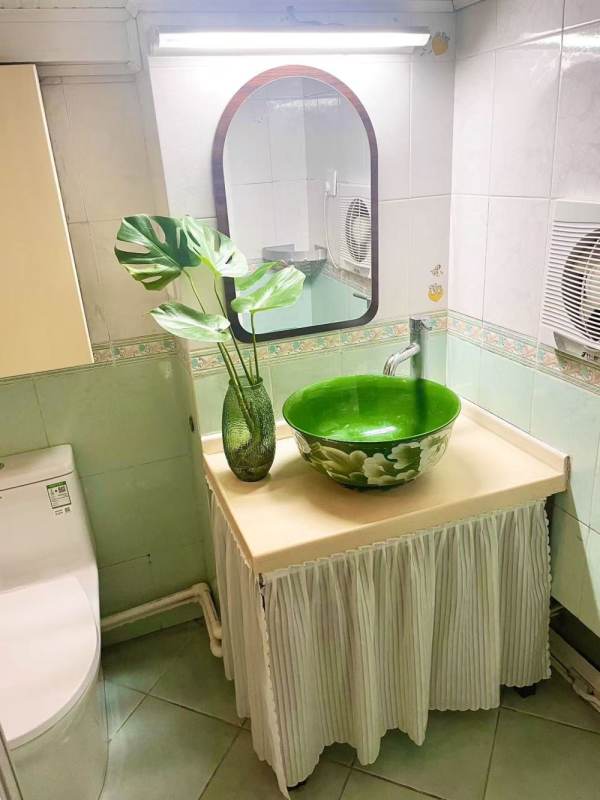 Housing image — Bathroom