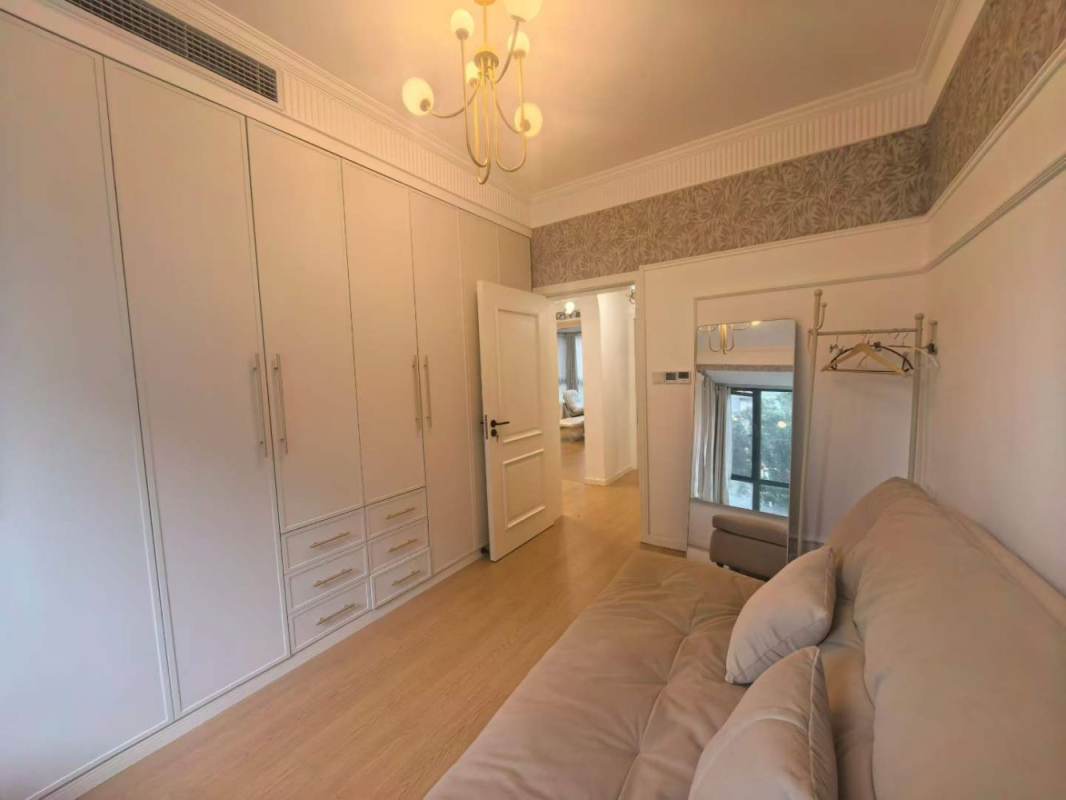 Housing image — Living Room