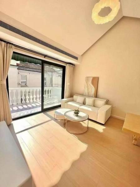 Housing image — Living Room