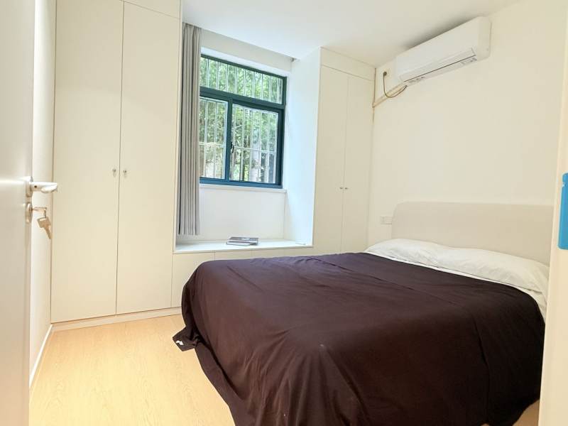 Housing image — Bedroom