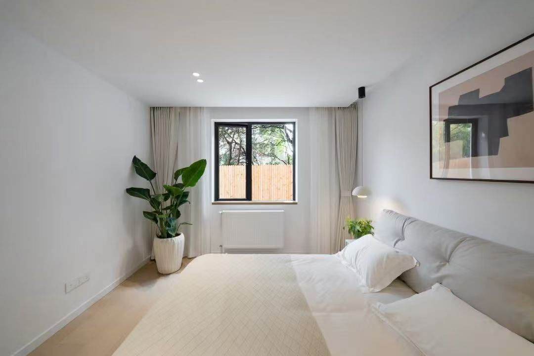 Housing image — Bedroom