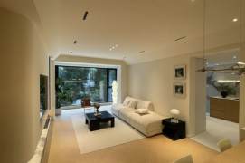 Spacious 2BR Apartment in Jing'an with Green View (L7)