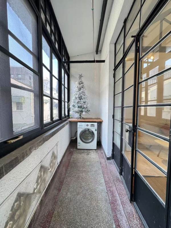Housing image — Balcony