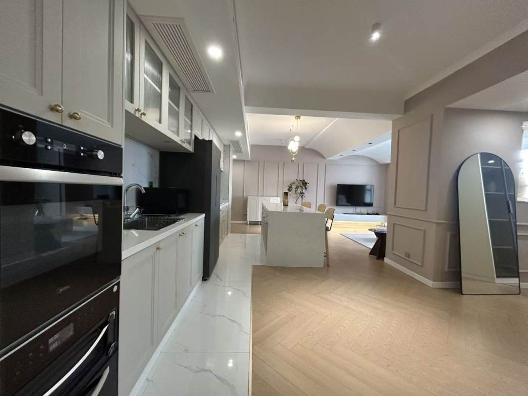 Housing image — Kitchen