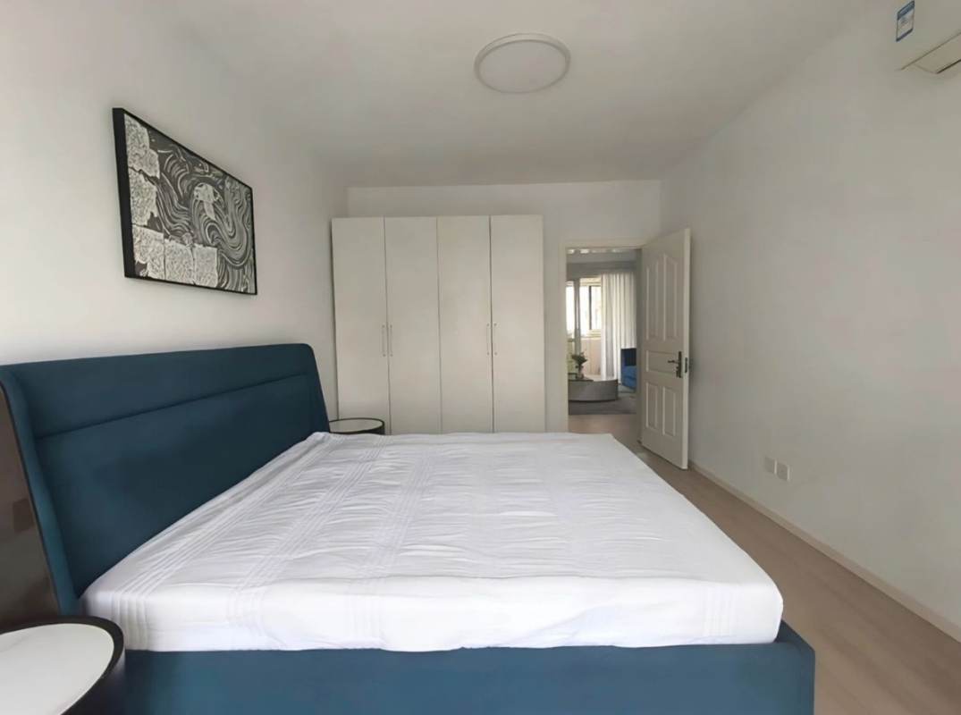 Housing image — Bedroom