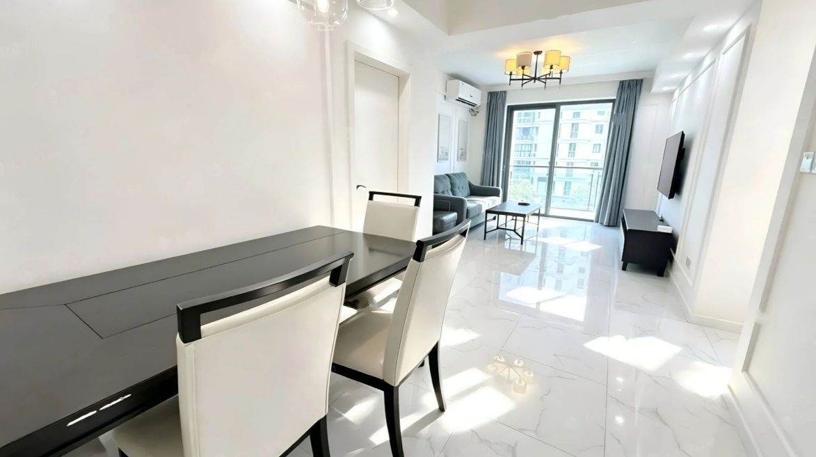 Housing image — Dining Area