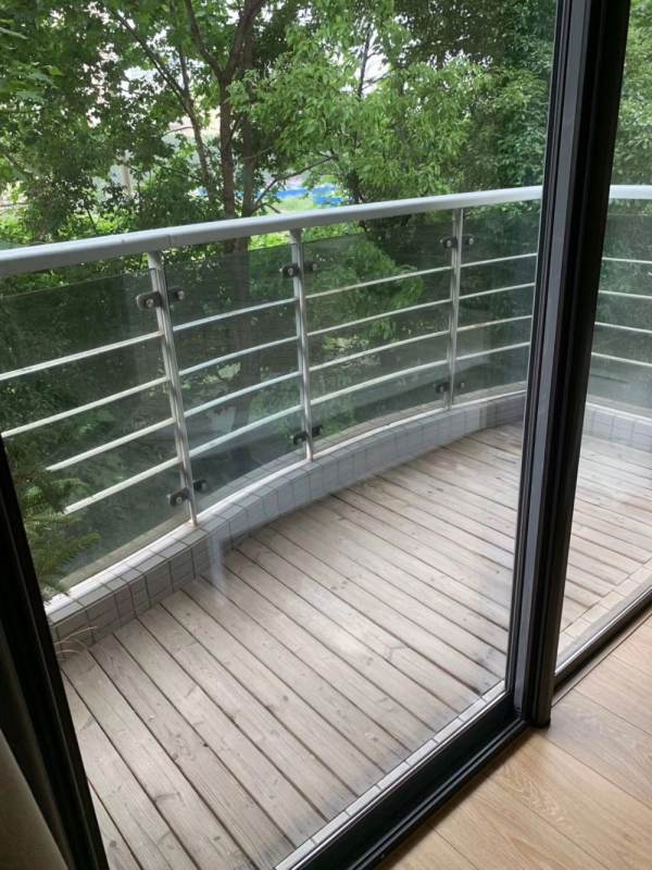 Housing image — Balcony