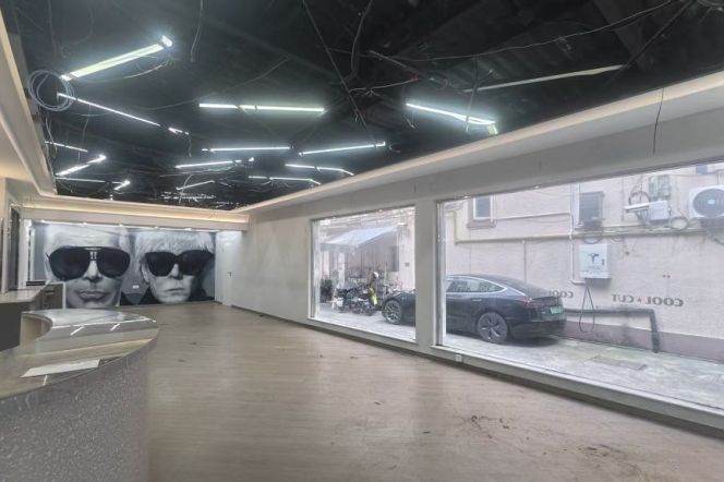 Spacious Studio Commercial Space near Nanjing Xi Lu (L2/L12/L13)
