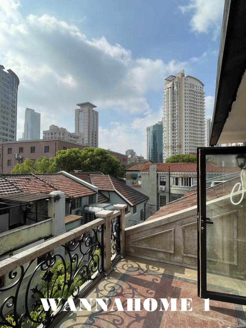 Housing image — Balcony