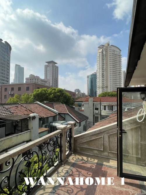 Housing image — Balcony