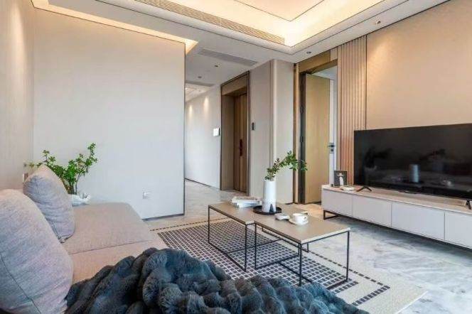 High-Floor 3BR Apartment near Wuzhong Road Metro