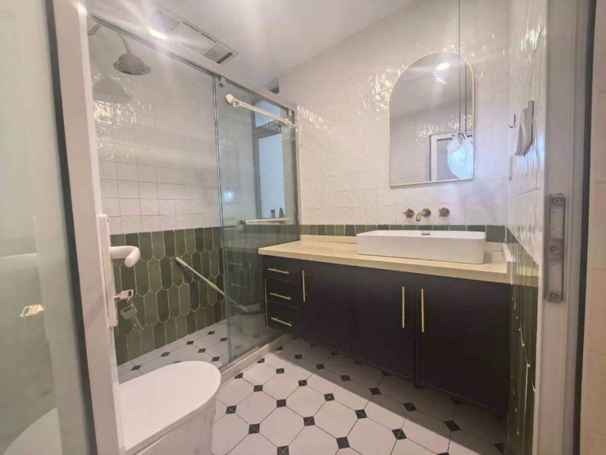 Housing image — Bathroom