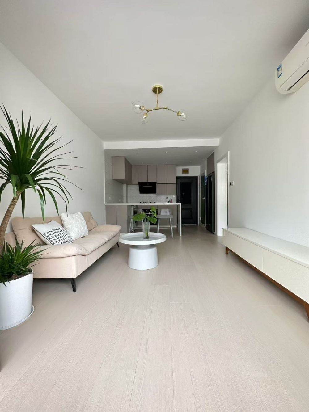 Housing image — Living Room