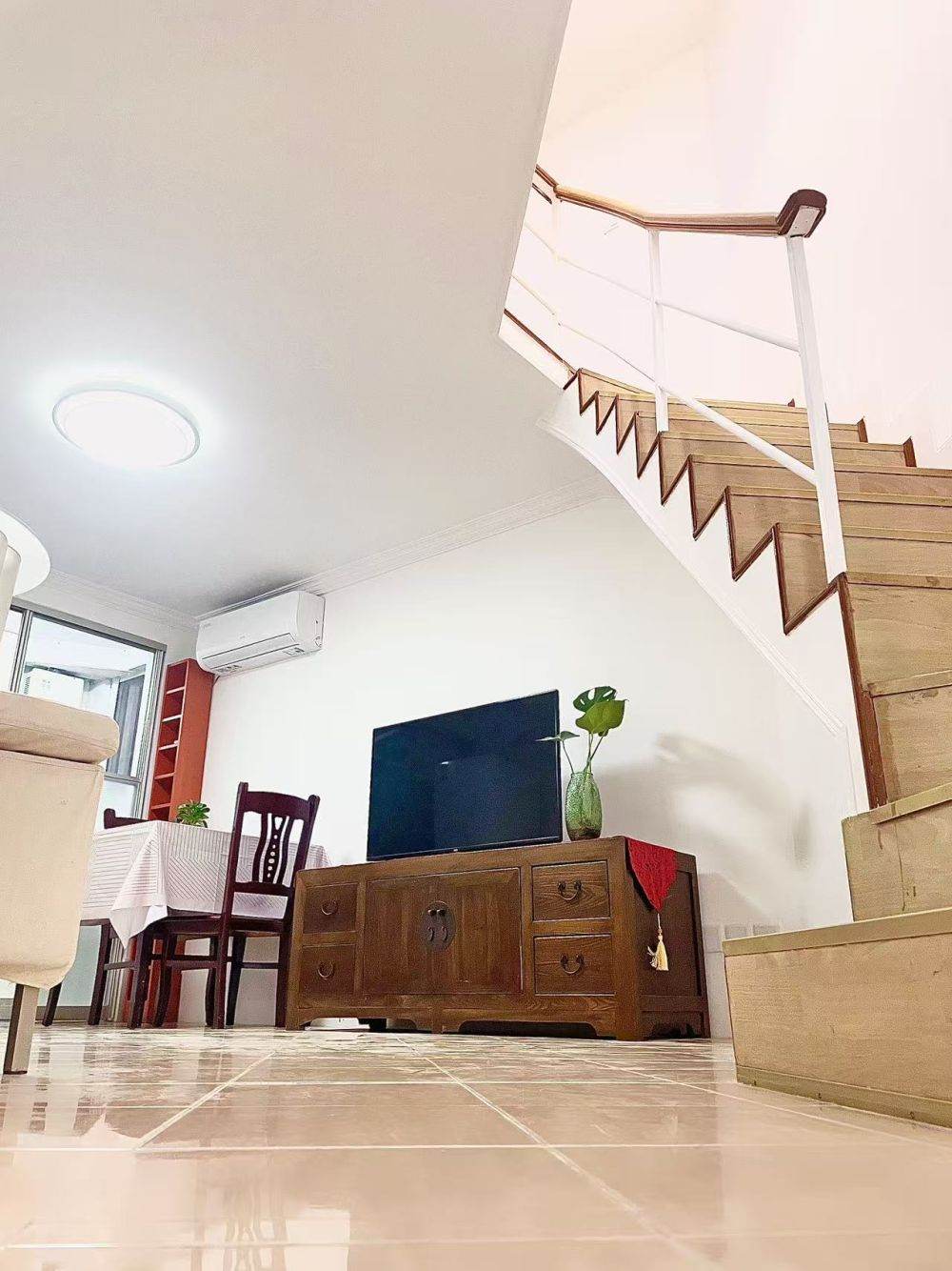Housing image — Living Room