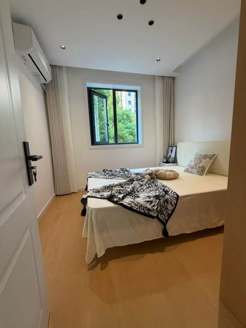 Housing image — Bedroom