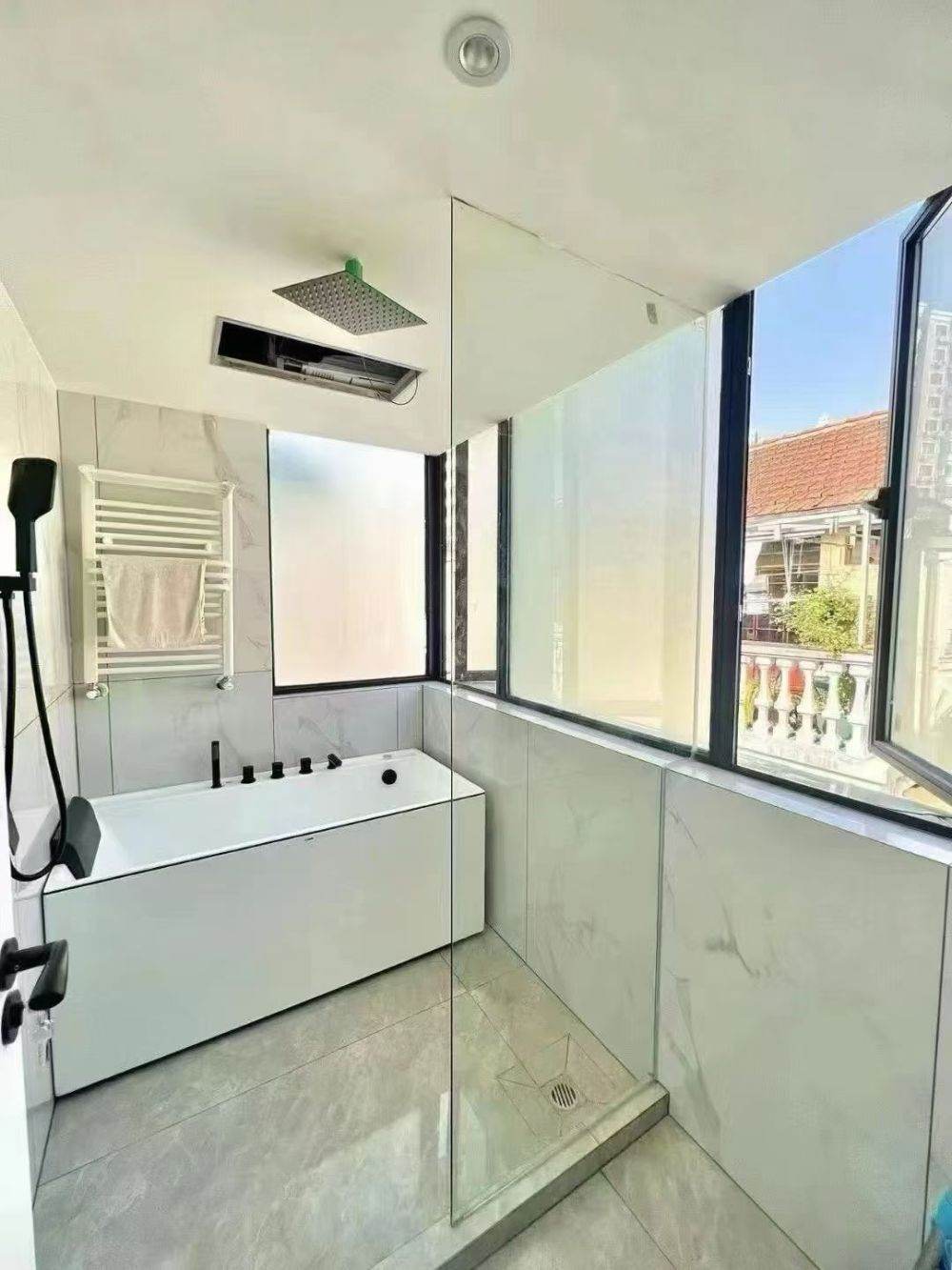 Housing image — Bathroom