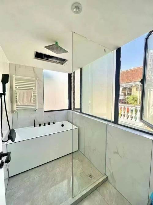 Housing image — Bathroom