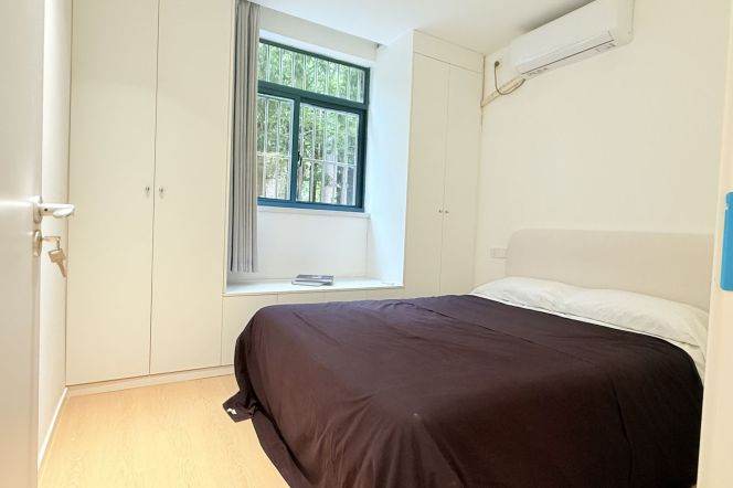 1BR Apartment near Jiaotong University Metro (L10/L11)