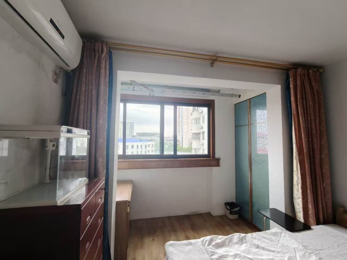 Housing image — Bedroom