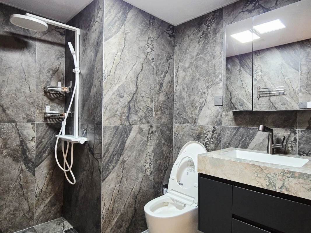 Housing image — Bathroom