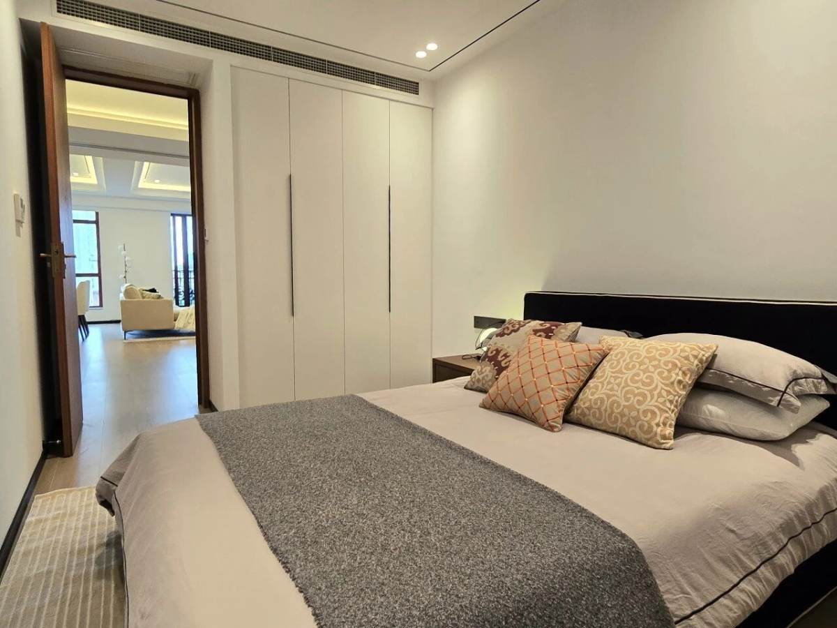 Housing image — Bedroom