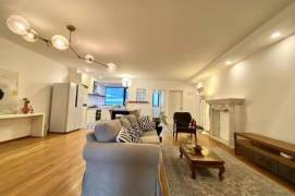 4BR Apartment near Columbia Circle