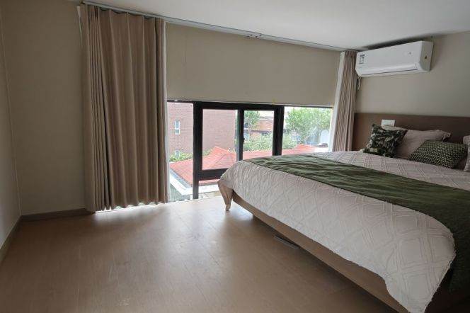 2BR Apartment near West Yan'An Rd Metro