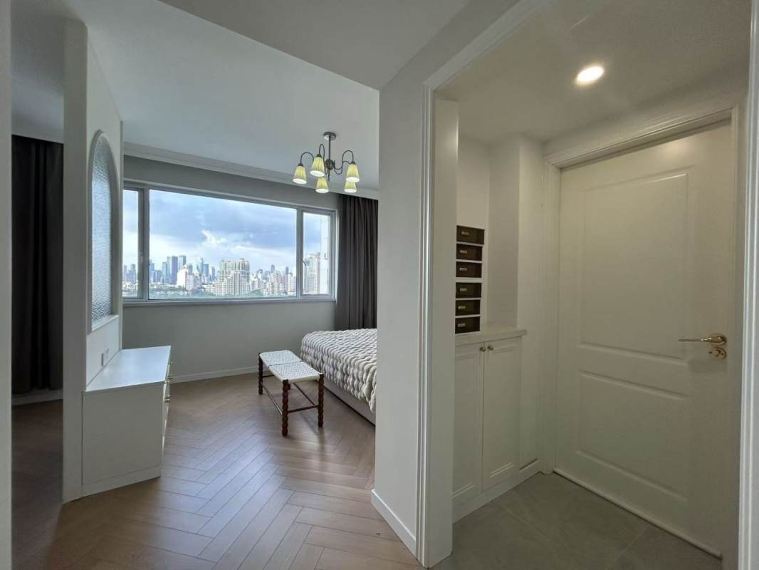 Housing image — Bedroom