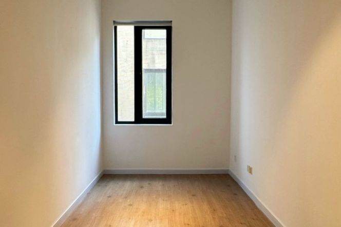 Spacious Studio Office at Surpass Court (L1)