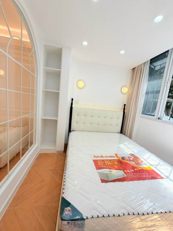 Housing image — Bedroom