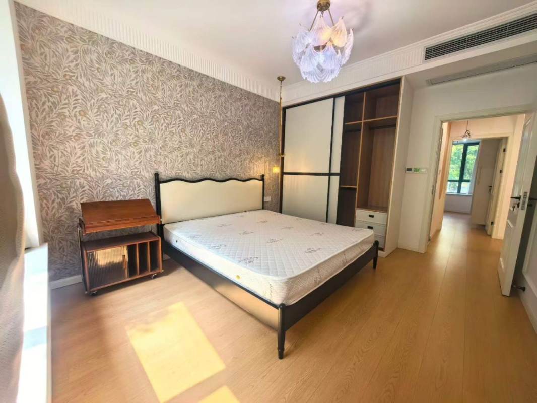 Housing image — Bedroom