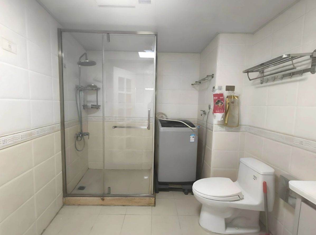 Housing image — Bathroom