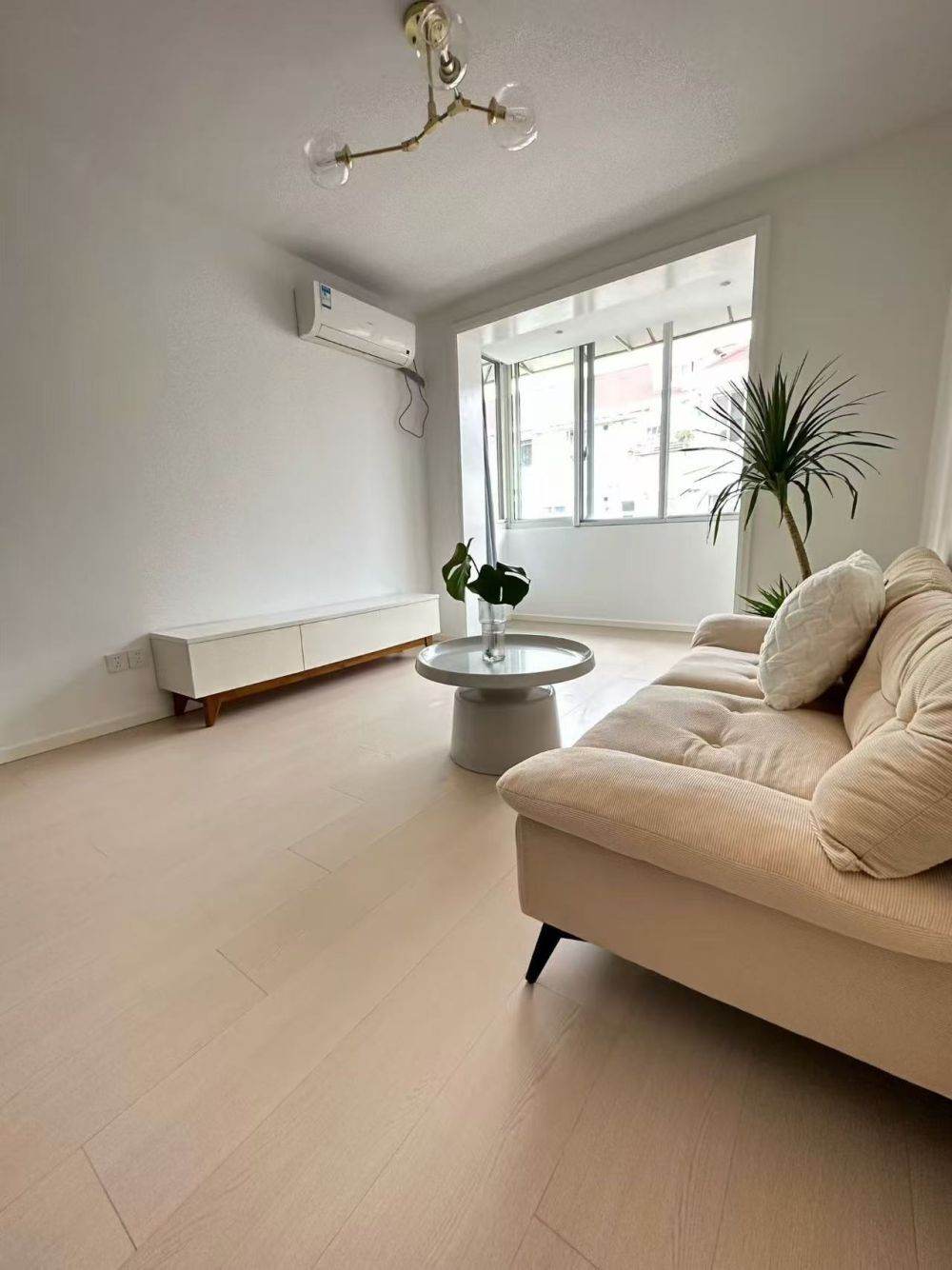 Housing image — Living Room
