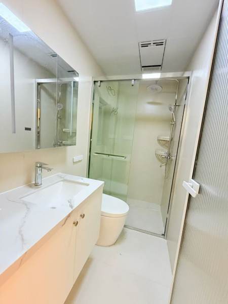 Housing image — Bathroom
