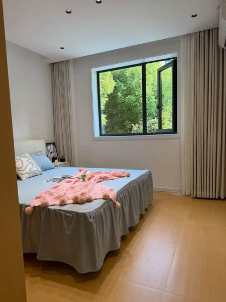 Housing image — Bedroom