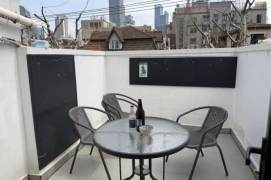 Spacious 1BR Lane House in Jing'an with Terrace (L7)