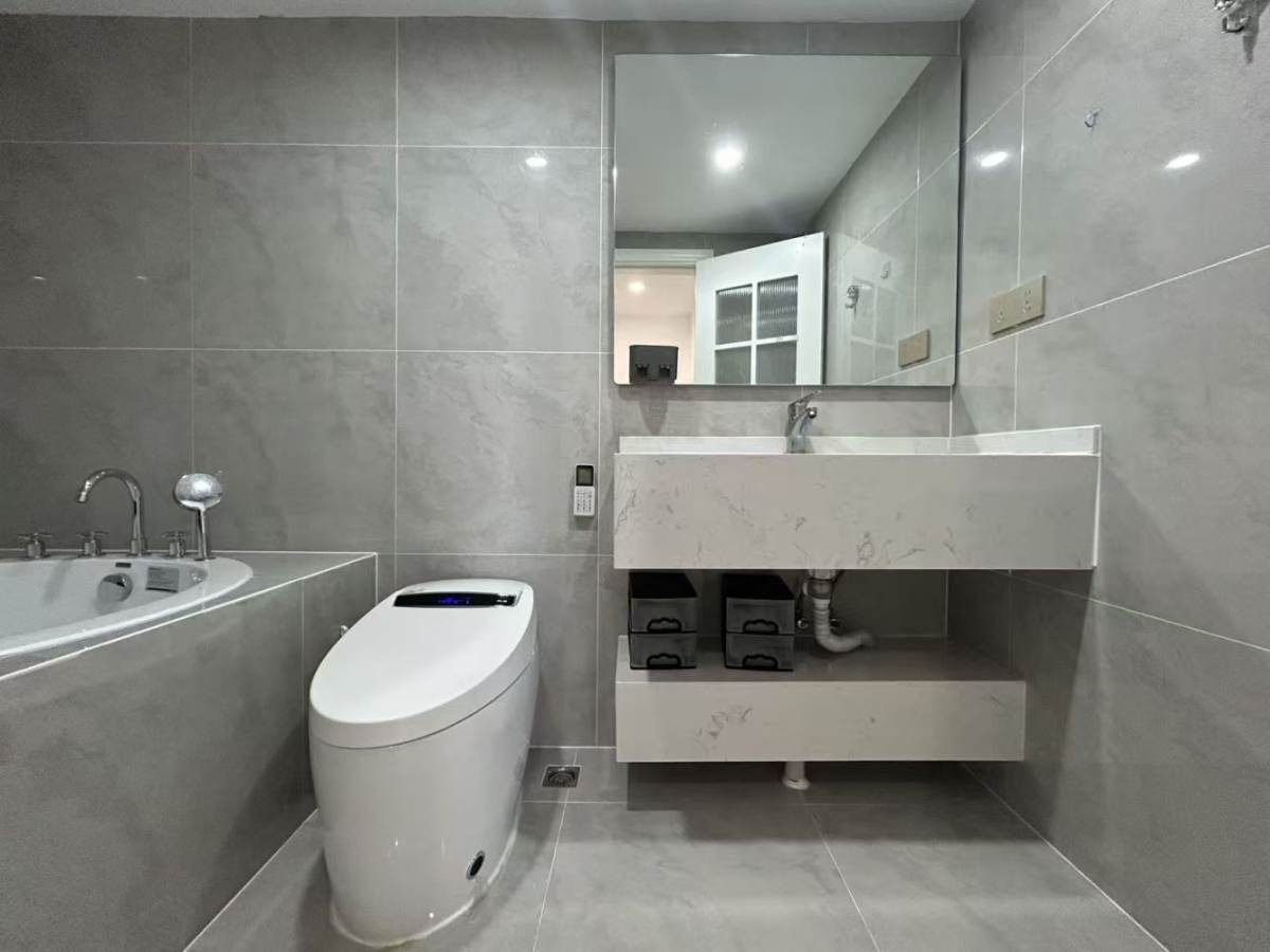 Housing image — Bathroom