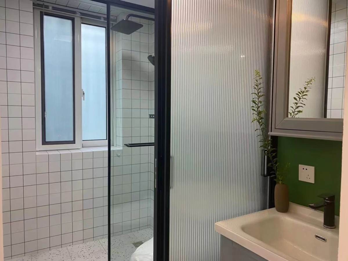Housing image — Bathroom