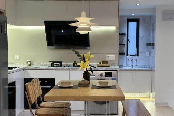 2BR Lane House in Old Xuhui with Terrace
