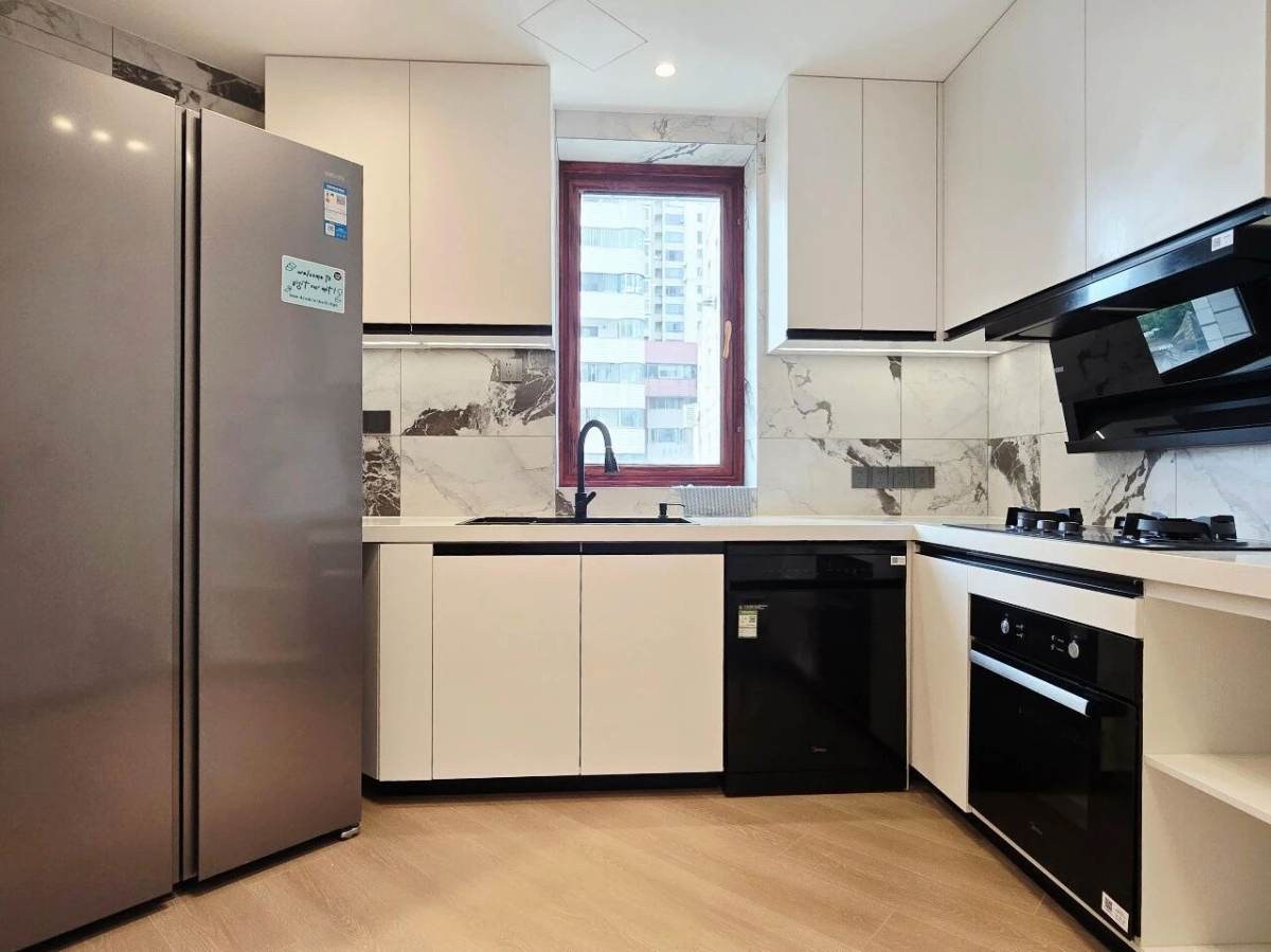 Housing image — Kitchen